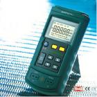 測量類別包括℃、℉和mV信號。熱電偶類型：J、K、T、E、R、S、B、N;測量熱電偶;模擬熱電偶;溫度分辨率： 0.1℃/0.1℉;溫度精度：±（0.3℃+10μV）;量　　程：-10mV∽75 mV;分 辨 率：0.01 mV;精度：±（0.025%+1字）'







