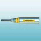 ZC4型測(cè)磚回彈儀是用彈簧驅(qū)動(dòng)彈擊錘并通過(guò)彈擊桿彈擊磚樣表面所產(chǎn)生的瞬時(shí)彈性形變的恢復(fù)力，使錘帶動(dòng)指針彈回并指示出回彈距離，以回彈值作為磚的抗壓強(qiáng)度相關(guān)指標(biāo)之一，來(lái)推定磚的抗壓強(qiáng)度及標(biāo)號(hào)。