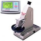 阿貝折射儀適用于衡量液體及固體樣本，例如玻璃片、塑料玻璃、塑料片與其它固態(tài)膠卷。
