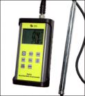 TPI -575  轉(zhuǎn)輪/熱線式兩用風(fēng)速儀,雙數(shù)字LCD.測量：風(fēng)速：m/s，Km/h，ft/min，Knots，mile/s.溫度：℃，℉.量程：熱線風(fēng)速：0.2~20m/s.傳感器：玻璃珠熱敏電阻.轉(zhuǎn)輪風(fēng)速:0.4~25m/s.傳感器：低阻力滾珠軸承風(fēng)扇.溫度：-20~80℃
