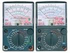 DE-960TR 指針式萬(wàn)用表 .拉力指針擺動(dòng),大型明亮刻度,弧型設(shè)計(jì),機(jī)架方便閱讀.DCV:0.1V/0.5V/2.5V/10V/50V/250V/1000V. ACV
:10V/50V/250V/1000V. DCA:50uA/2.5mA/25mA/250mA/10A