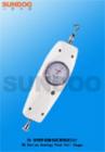 SN-500 推拉力計(jì)。最大試驗(yàn)負(fù)荷：500N,負(fù)荷分度值：2.0N,相對(duì)示值誤差：±1%適用于電子電器、 輕工紡織、建筑五金、打火機(jī)及點(diǎn)火裝置、消防器材、制筆、制鎖、漁具、動(dòng)力機(jī)械、科研機(jī)構(gòu)等行業(yè)推拉負(fù)荷測(cè)試。
 