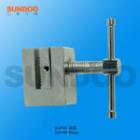 SJJ-12實(shí)驗(yàn)夾具 ,適用范圍：膠帶、PCB、粘著膠帶等材料的剝離力測試。 最大負(fù)荷：500N
 
