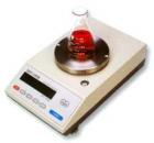 MP200A 電子精密天平,新一代電磁式稱量傳感器，使產(chǎn)品的精度有了可靠保障。具有全自動(dòng)故障檢測(cè)，自動(dòng)校準(zhǔn)，超載保護(hù)等多種應(yīng)用程序,內(nèi)置RS232C接口，設(shè)有計(jì)件、百分比、單位轉(zhuǎn)換等功能、可直接連接計(jì)算機(jī)、打印機(jī)等。最大稱量:210g;可讀性:1mg 
