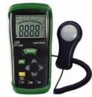 數(shù)字照度計DT-1308 測量范圍:40，400，4000，40000,300000LUX ;精確度:±(3.5%讀數(shù)＋20個數(shù)字) (＜40,000lux) ;精確度:±(4.0%讀數(shù)+20個數(shù)字)(＞40,000lux)