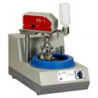 MP-1型單盤雙速金相試樣磨拋機（帶自動磨頭） 是集預磨、拋光、研磨于一機只須更換磨拋盤等就能進行預磨、拋光或研磨工作，磨盤直徑：250mm.砂紙直徑:230mm.拋盤直徑：220mm.研磨盤直徑：220mm.轉(zhuǎn)速：500/1000r/min.電動機：YSD802-4/8 380V 50Hz

 

