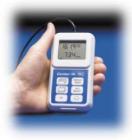  Certifier? FA 呼吸機分析儀是理想的生物醫(yī)學(xué)檢測設(shè)備，廣泛適用于呼吸機、通風(fēng)檢測 (醫(yī)院或家庭保健)、供氧中心、麻醉氣體傳輸系統(tǒng)等場合。