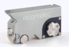 Elcometer 121/3 通用涂層檢測(cè)儀(P.I.G) 一機(jī)多用，可以快速檢驗(yàn)涂層、破壞式測(cè)量涂層厚度和利用十字劃割法測(cè)量附著力。測(cè)量范圍:2μm 至 2000μm (0.08 mils 至 70 mils)
 
