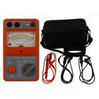 ●每種機(jī)型有三種額定電壓。

●絕緣阻值采用對(duì)數(shù)分度線，均勻清晰，讀數(shù)方便。

●線性交流電壓表刻度提供300V或600V的量程。

●強(qiáng)帶載能力，輸出短路電流大于1mA。。

●防塵防潮結(jié)構(gòu)，適于戶外操作。

●體積小，重量輕，操作簡(jiǎn)捷，攜帶方便。

●電池供電，低功耗。

●電池容量檢查功能。

●線性交流電壓表刻度提供300V或600V的量程。
