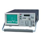 掃頻式超外差頻譜分析儀采用電掃描在頻率范圍內(nèi)調(diào)諧，其頻譜的頻率分量隨著時間依次采樣出來。所以，掃描調(diào)諧頻譜分析儀可以顯示周期信號和隨機(jī)信號。

AT5010B頻譜分析儀頻率超出1GHz(0.15~1050MHz)有粗調(diào)和細(xì)調(diào)調(diào)節(jié)中心頻率，加上100KHz／格~100MHz/格掃頻寬度選擇，組成簡易的頻域測量。一個6寸CRT,8×10分格內(nèi)刻度LED顯示可選為中心頻率或標(biāo)記頻率讀數(shù)。
