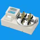 功 能：
ANL-P瓶蓋扭矩測試儀是為測試和檢測各種瓶蓋開合扭矩而設計制造的一種智能化多功能計量儀器.專用于檢測各種瓶蓋、燈頭等產品的開合扭矩。裝夾方便、快速，附有USB串口輸出，可將數據傳送至電腦做分析、打印等相關處理。
