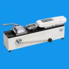 說明： 
ADL端子拉力測試儀是我公司針對(duì)線束及電子行業(yè)研制開發(fā)的一種檢測設(shè)備，專用于檢測各種線束接線端子的拉脫力。可配置NK、HF推拉力計(jì)和專用夾具，本儀器具有設(shè)備小巧、控制準(zhǔn)確、測量精度高、試件裝夾方便、操作簡單等特點(diǎn)，是線束生產(chǎn)廠家確保產(chǎn)品質(zhì)量的理想設(shè)備。
