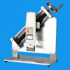 說(shuō)明： 
ABL90度剝離力專用測(cè)試臺(tái)，專為NK、HF系列推拉力計(jì)配備，可組合成不同用途的試驗(yàn)機(jī)臺(tái)，專門用于試驗(yàn)PC板上銅箔電路附著力或錫箔、鋁箔、膠布等。黏著于物體表面牢度。試驗(yàn)時(shí)以垂直之角度剝離試樣。以測(cè)得實(shí)際強(qiáng)度。
