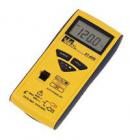 產(chǎn)品特點(diǎn)
 
? 真有效值測(cè)量
? 測(cè)量精度：3 1/2位
? 自動(dòng)/手動(dòng)量程
? 體積：125mm×60mm×24mm，手機(jī)大小
? 重量：110g
? 過(guò)載保護(hù)：測(cè)電壓：600V（AC/DC）、測(cè)電阻：450V（AC/DC）
? 機(jī)身內(nèi)置表筆
