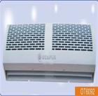 離子風幕機是一種可以除靜電除灰塵的風幕機。在風幕機里面安裝除靜電裝置，離子風幕機產(chǎn)生高速的離子氣流，可快速消除靜電，強大的風力還能吹走灰塵，常安裝在門口上方。也可單獨安裝在工作臺上方，用于除靜電除塵。安裝在門上時，強大的離子氣流能把室內(nèi)外的空氣隔開，起到既出入方便，又能防止室內(nèi)外冷熱空氣交換，同時，又具有防靜電、防塵、防污染、防蚊蠅之功效離子風幕機常安裝在防靜電、防塵、制冷、空調(diào)、隔熱的門口上方，比如車間、商場、店鋪、劇院、賓館、飯店、會議廳、冷藏庫、手術(shù)室及家居等門口上方。